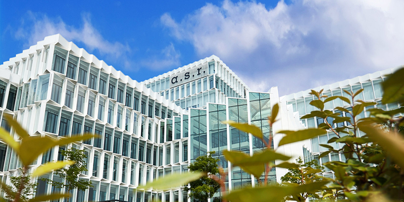 a.s.r. gebouw met tuin